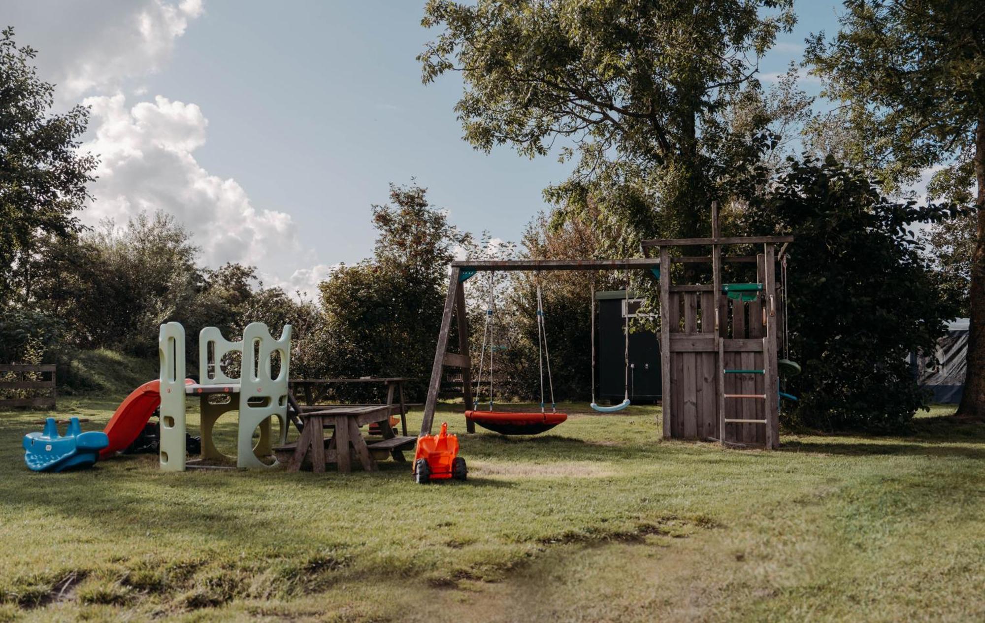 Finse Woning Op Camping De Tulpenweide Breezand Екстериор снимка