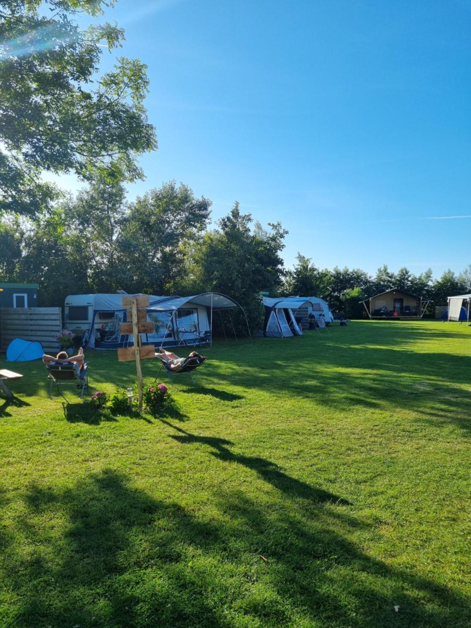 Finse Woning Op Camping De Tulpenweide Breezand Екстериор снимка